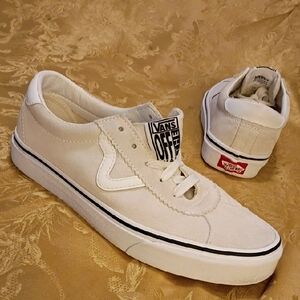 VANS Classic Cream Leather/Suede Sneakers Women's 8.0 Men's 6.5